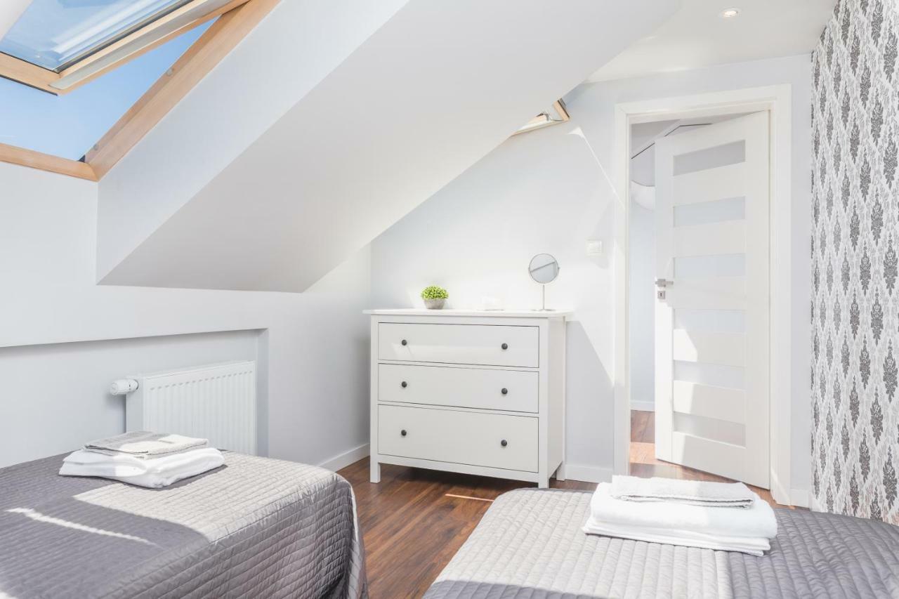 Cheerful Air Conditioned Apartment With Mezzanine And Parking - Old Town 크라쿠프 외부 사진