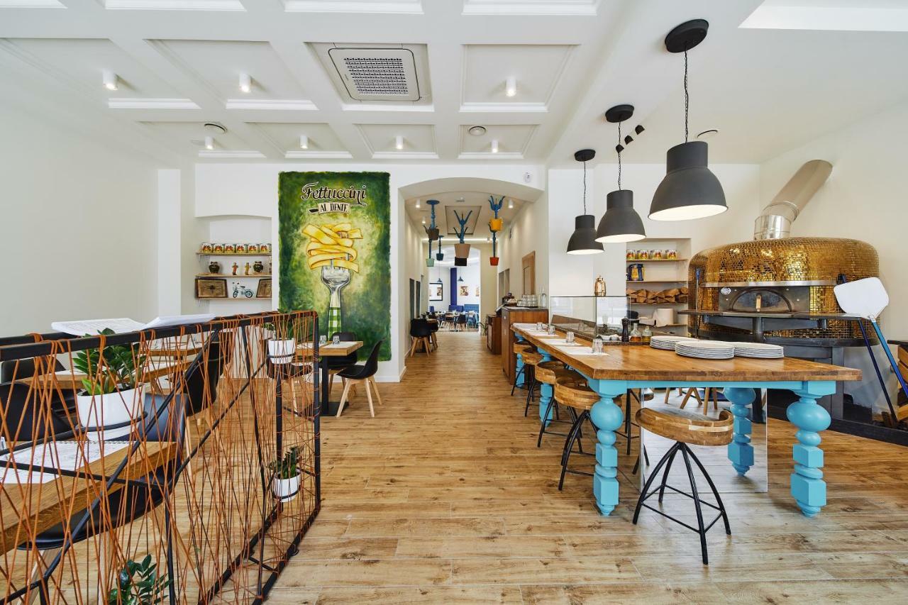 Cheerful Air Conditioned Apartment With Mezzanine And Parking - Old Town 크라쿠프 외부 사진