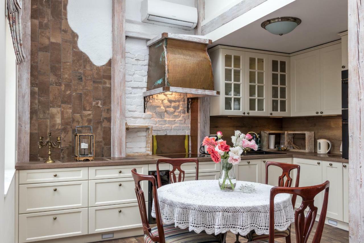 Cheerful Air Conditioned Apartment With Mezzanine And Parking - Old Town 크라쿠프 외부 사진