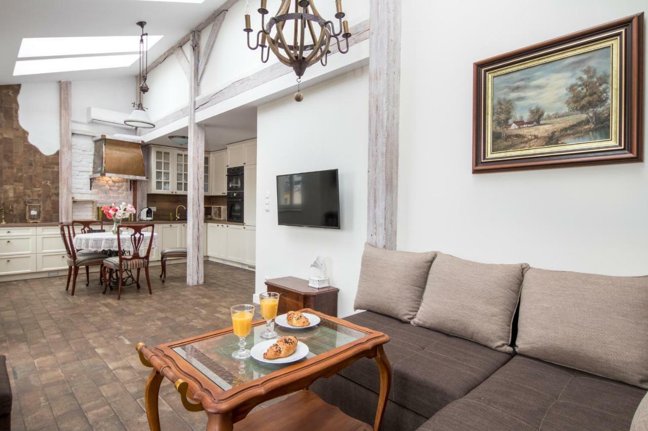 Cheerful Air Conditioned Apartment With Mezzanine And Parking - Old Town 크라쿠프 외부 사진