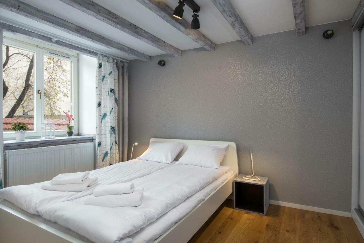 Cheerful Air Conditioned Apartment With Mezzanine And Parking - Old Town 크라쿠프 외부 사진