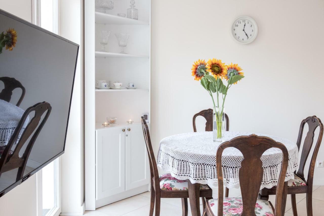 Cheerful Air Conditioned Apartment With Mezzanine And Parking - Old Town 크라쿠프 외부 사진