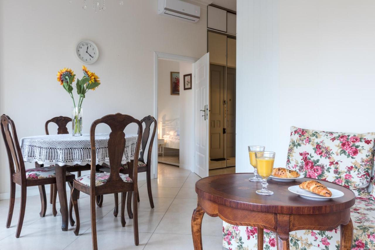 Cheerful Air Conditioned Apartment With Mezzanine And Parking - Old Town 크라쿠프 외부 사진